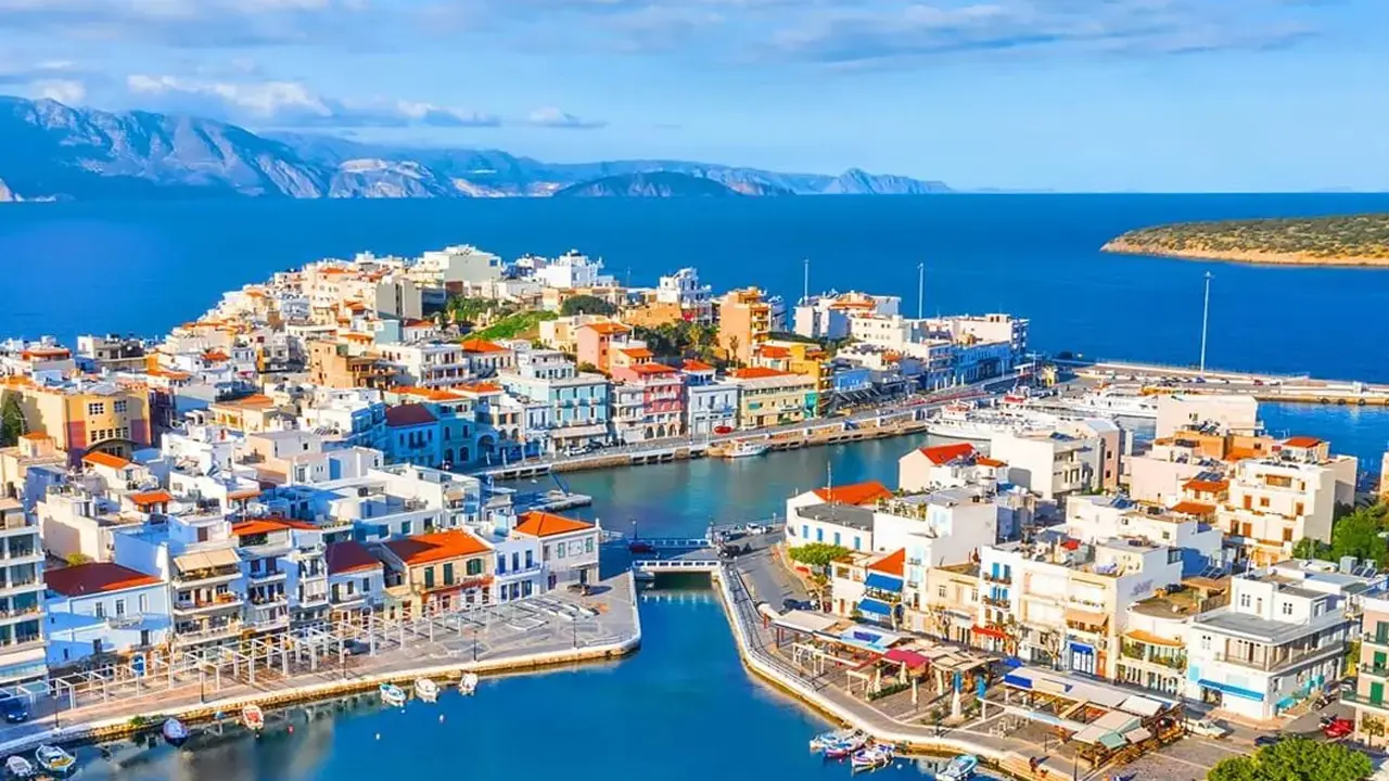 Yunanistan'da Yeni Gelişen Gayrimenkul Bölgeleri (2026): Yatırımcılar İçin En Karlı Lokasyonlar 7 image 48