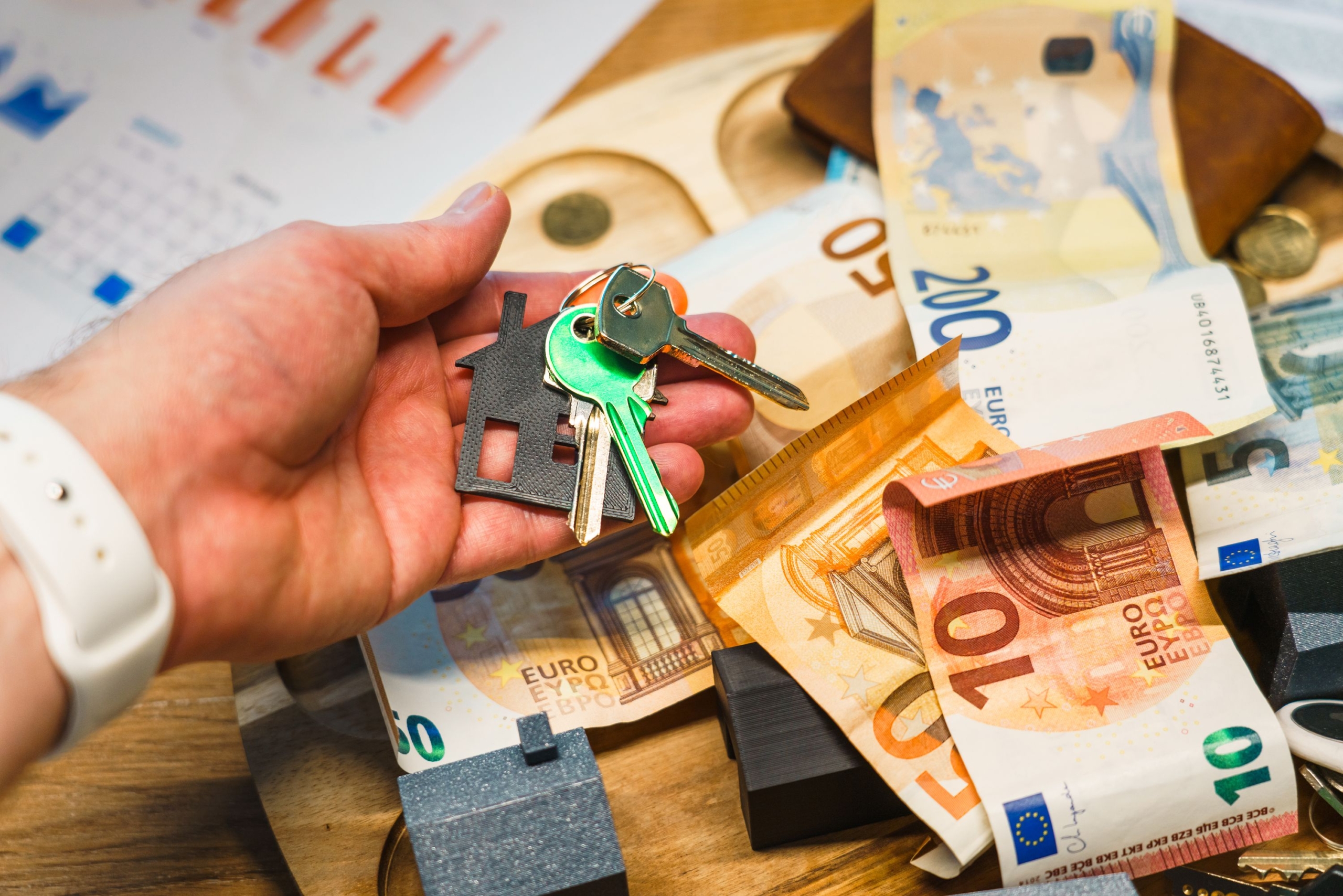 Yunanistan’da Euro Bazlı Yatırım Yapmanın Avantajları
