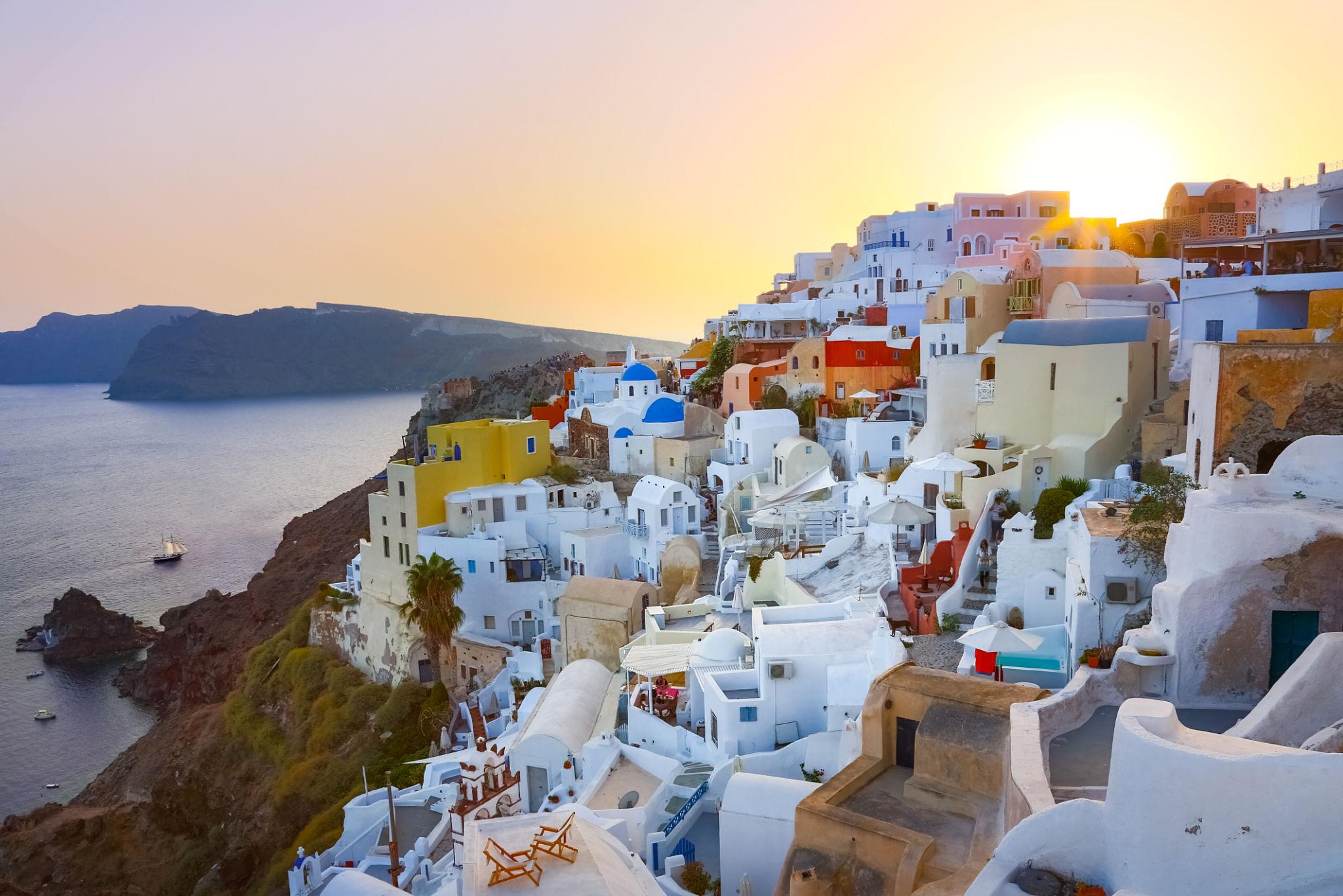Santorini Avrupa’nın En İyi Adası Seçildi