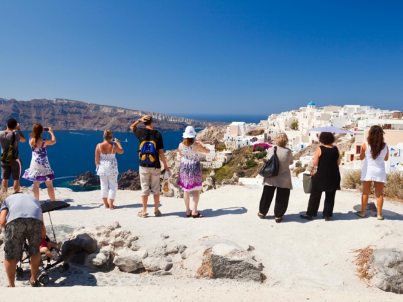 Yunanistan Turizmi Rekor Kırıyor: 2026’da Güçlü Büyüme